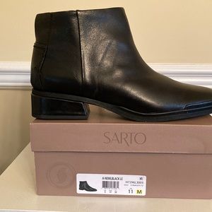 NWT Franco Sarto booties